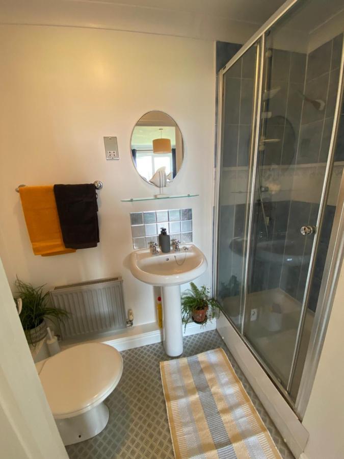 Sea Views On Fistral. Lovely Private Bedroom Ньюкі Екстер'єр фото
